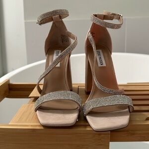 Steve Madden Varali Sandal Platform Heel